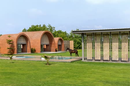 VAULT HOUSE - India